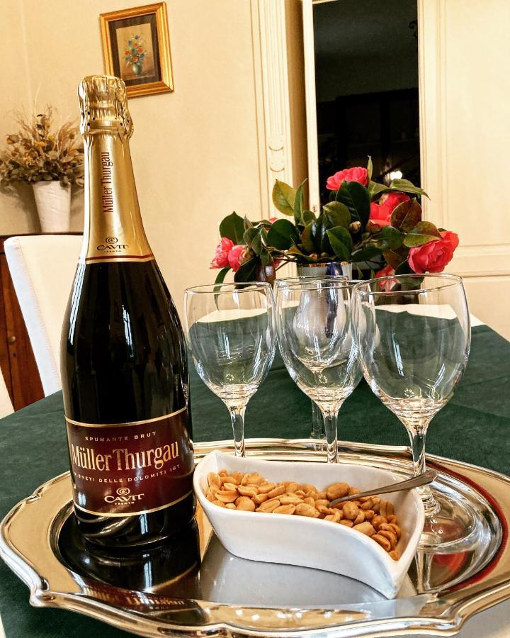Il Motto Di Tommy Bed & Breakfast Castelveccana ภายนอก รูปภาพ