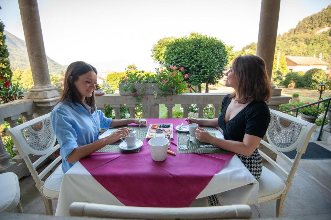 Il Motto Di Tommy Bed & Breakfast Castelveccana ภายนอก รูปภาพ