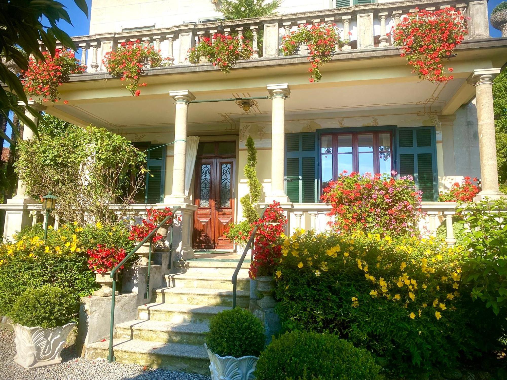 Il Motto Di Tommy Bed & Breakfast Castelveccana ภายนอก รูปภาพ